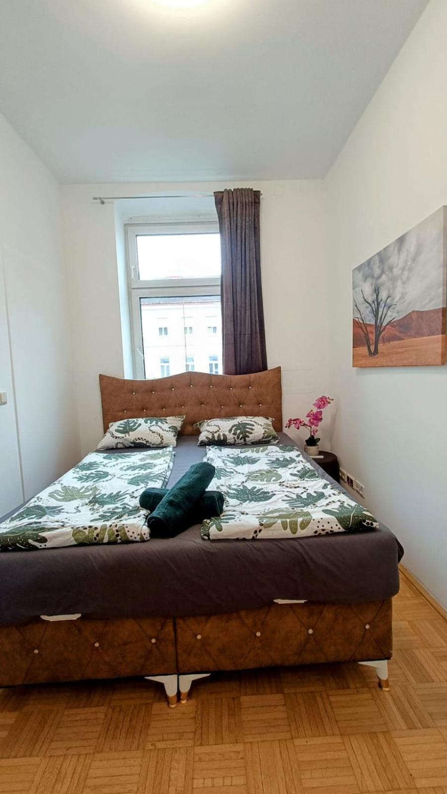 Near Schoenbrunn - Economy Rooms In Shared Apartment At Meidling Train Station Vienna Exterior photo