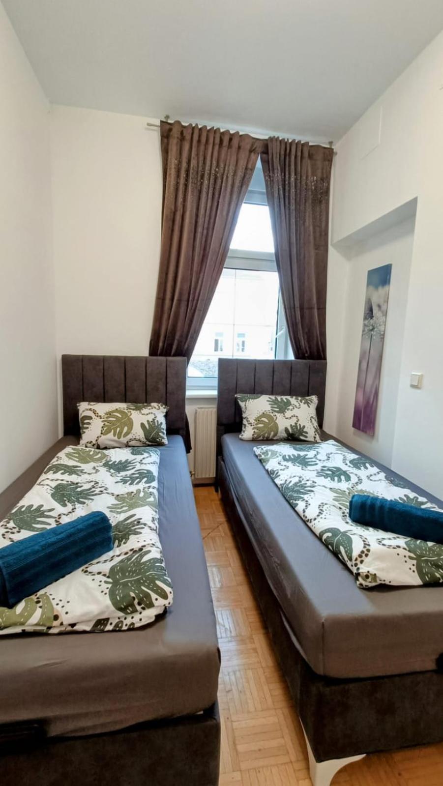 Near Schoenbrunn - Economy Rooms In Shared Apartment At Meidling Train Station Vienna Exterior photo